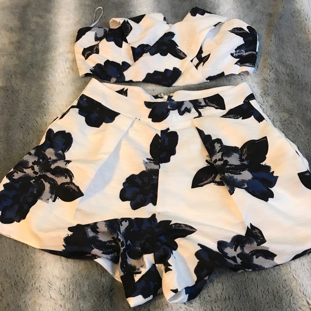 Two piece set
